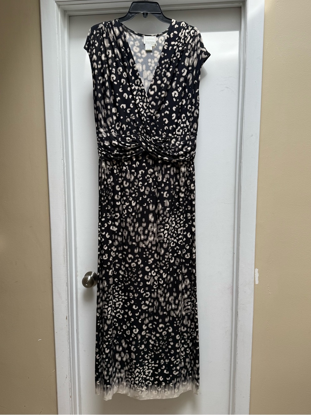Donna Morgan Cap Sleeve Maxi Dress
